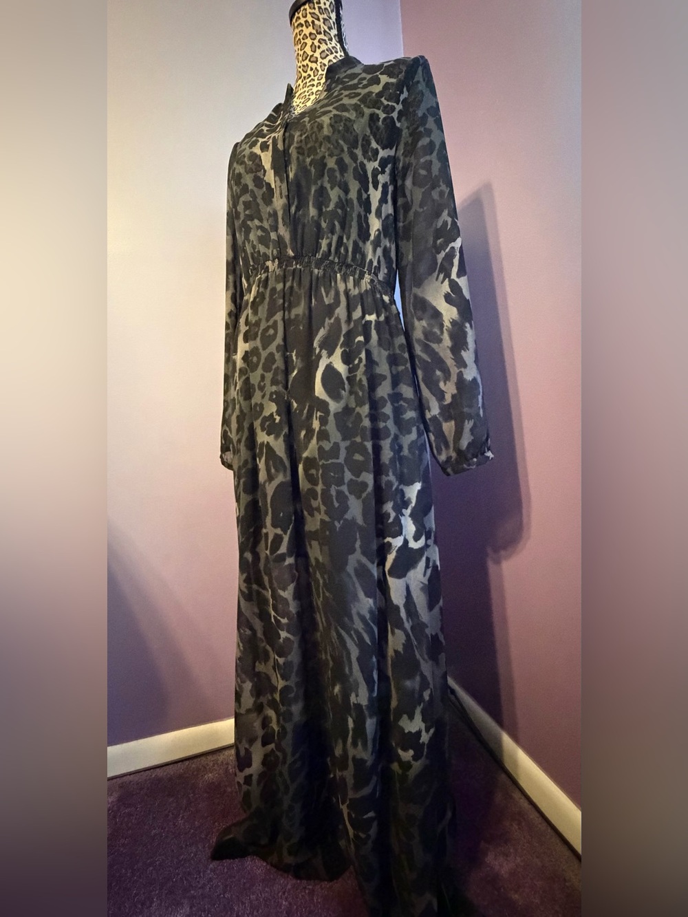 Kensie Black & Gray Leopard-Print Long Sleeve Maxi Dress